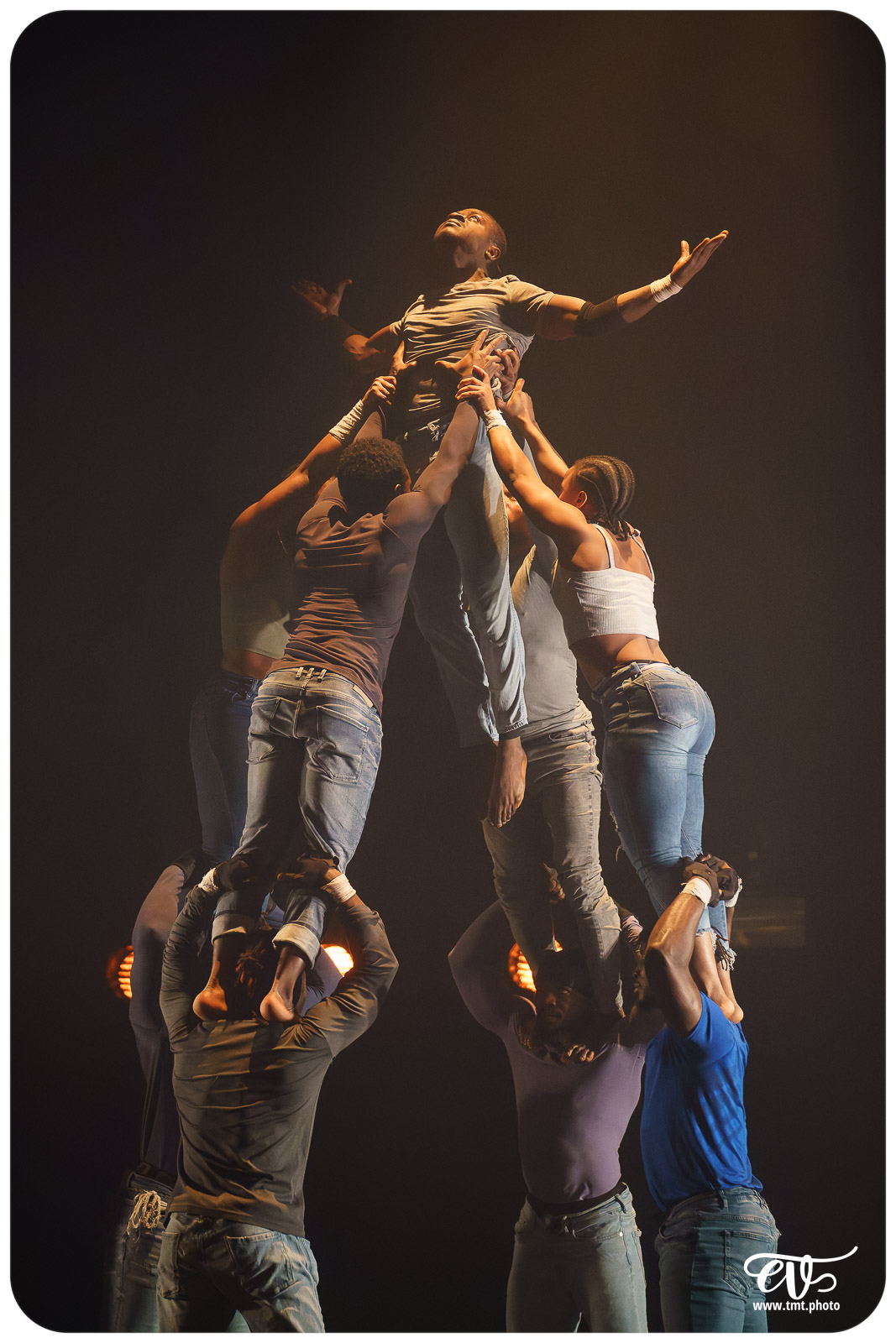 YÉ ! (L'EAU) (CIRCUS BAOBAB)